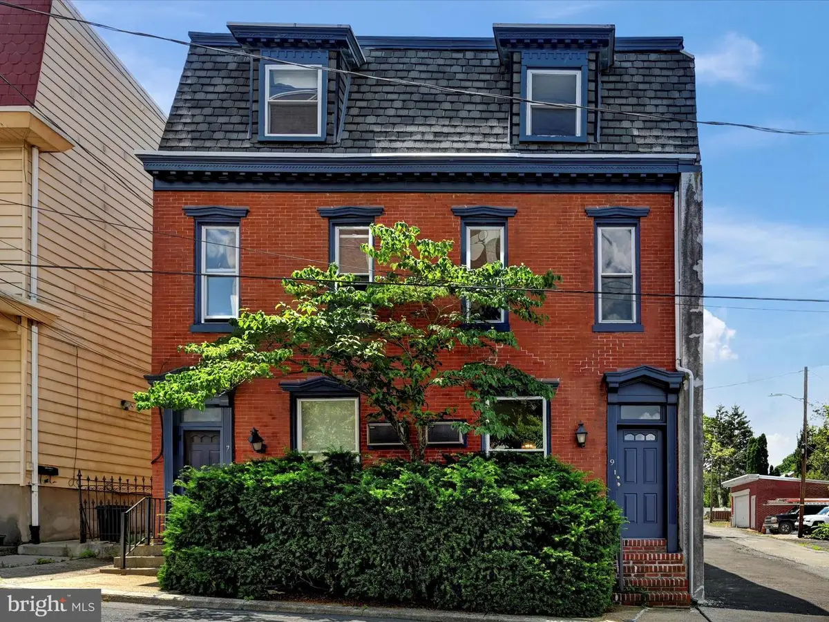 9 N 6th St, Pottsville, PA 17901 - Image #1
