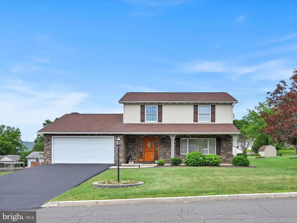 611 N Orchard Ave, Schuylkill Haven, PA 17972 - Image #1