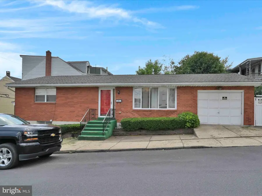 22 W Cherry St, Shenandoah, PA 17976 - Image #2