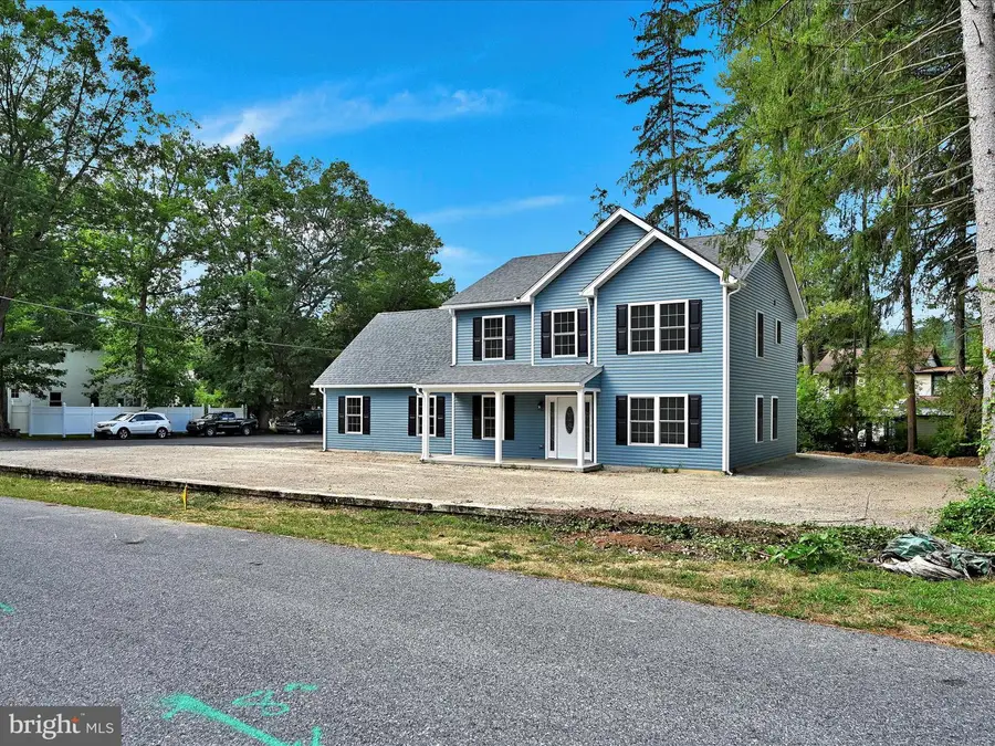 201 Maple Blvd, Orwigsburg, PA 17961 - Image #2