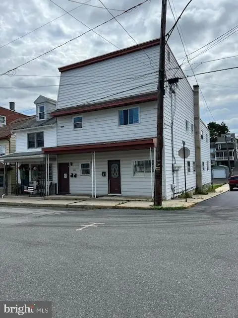 321-323 Pine Hill St, Minersville, PA 17954 - Image #1