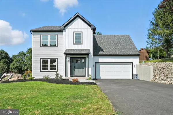 57 Ardmore Ave, TAMAQUA, PA 18252