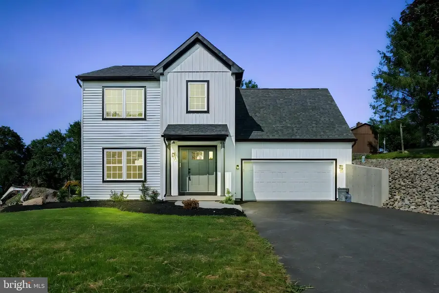 57 Ardmore Ave, Tamaqua, PA 18252 - Image #2