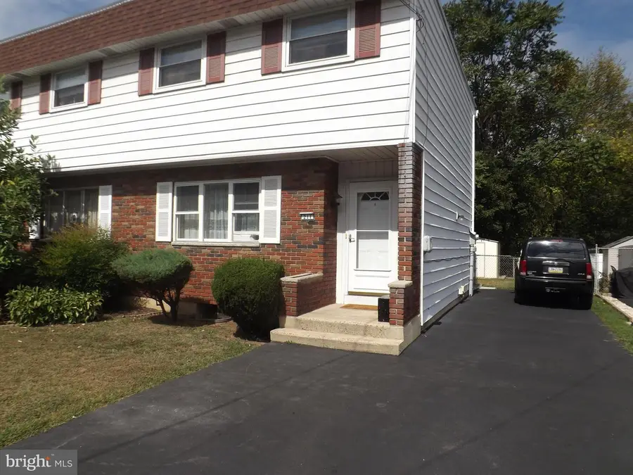 211 E Bacon St, Pottsville, PA 17901 - Image #2