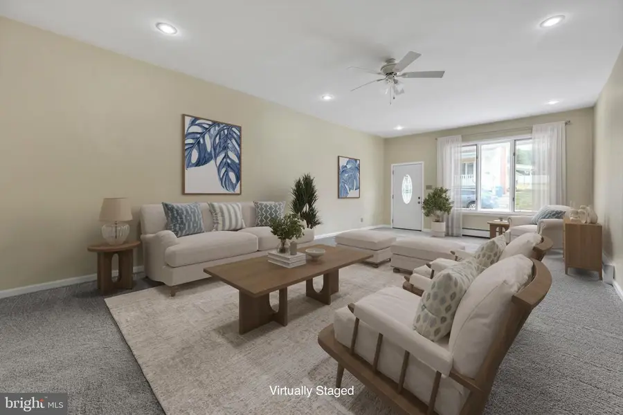 48 N Railroad Ave, Frackville, PA 17931 - Image #3