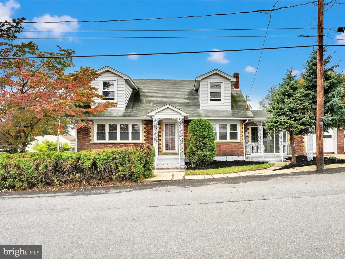 201 Mine St, Brockton, PA 17925 - #1