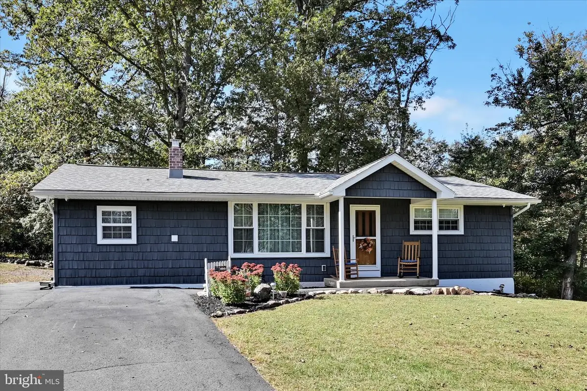 430 Mohave Dr, Auburn, PA 17922 - #1