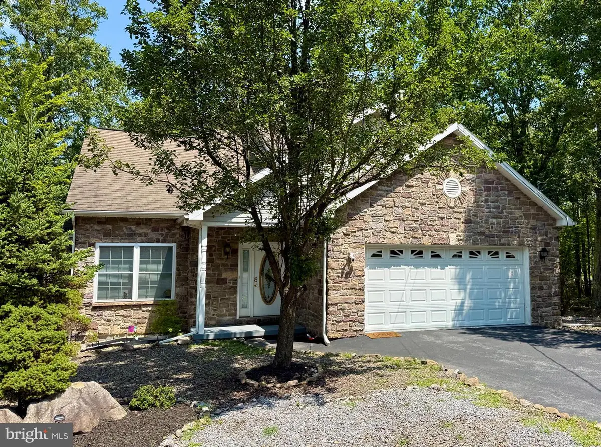 231 Country Club Dr, Hazleton, PA 18202 - Image #1