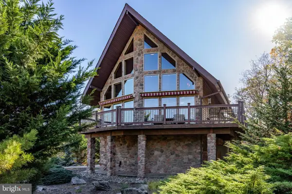 29 Blackhawk Blvd, HAZLETON, PA 18202