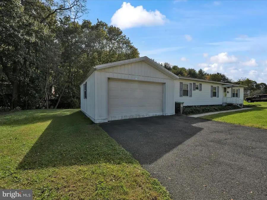 97 Walnut St, Cressona, PA 17929 - Image #3