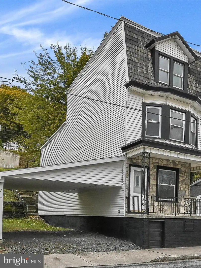 344 E Bacon St, Pottsville, PA 17901 - Image #2
