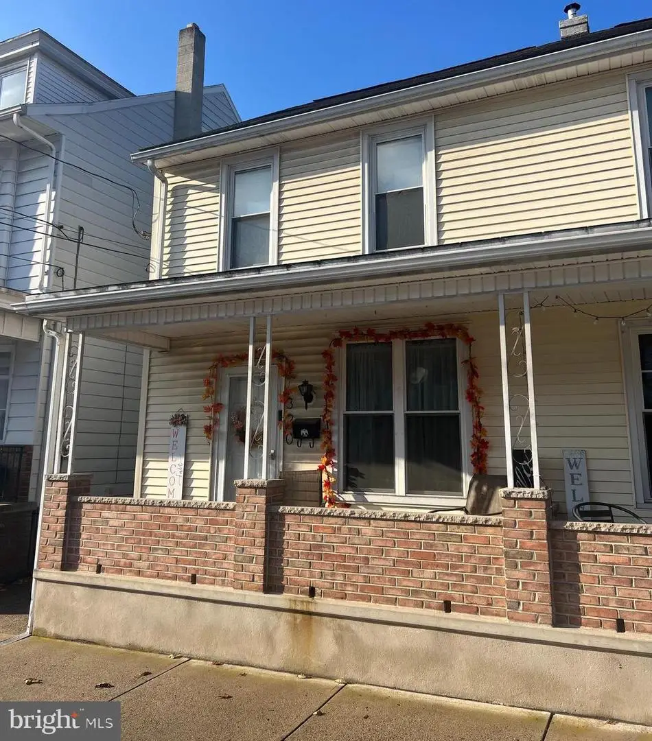 320 S Mill St, Saint Clair, PA 17970 - Image #1