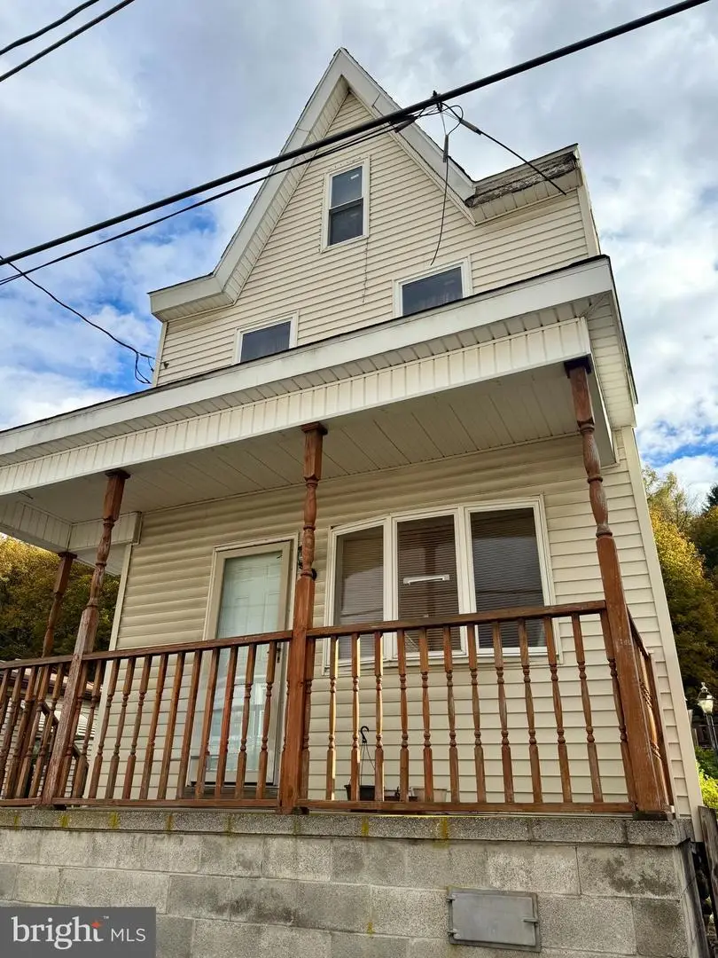 924 Brock St, Ashland, PA 17921 - Image #1