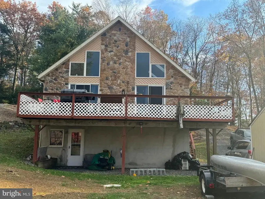 1751 Running Deer Dr, Auburn, PA 17922 - Image #2