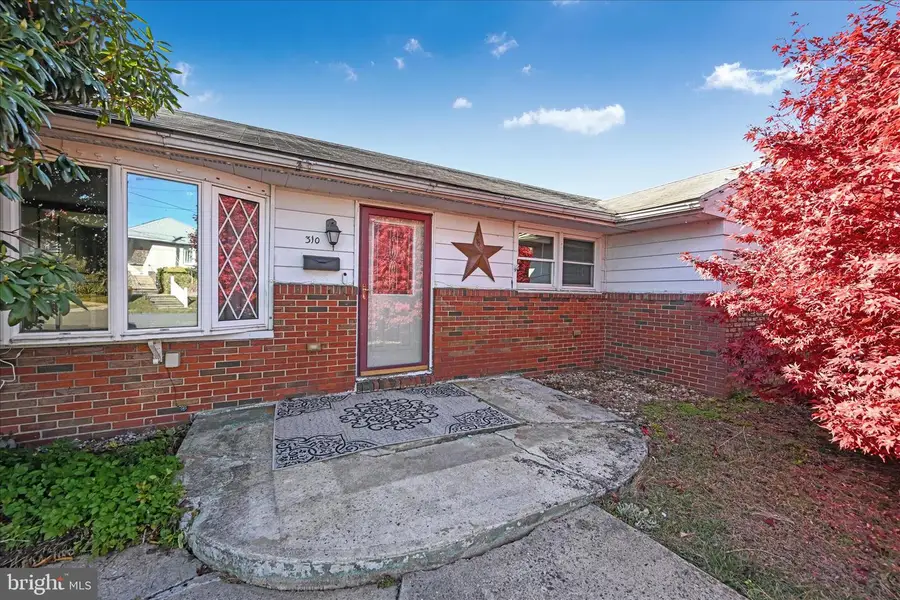 310 S Nice St, Frackville, PA 17931 - Image #2