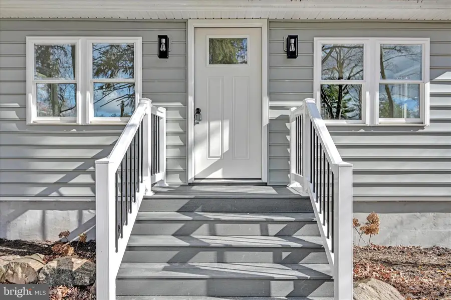 322 Maple Blvd, Orwigsburg, PA 17961 - Image #2