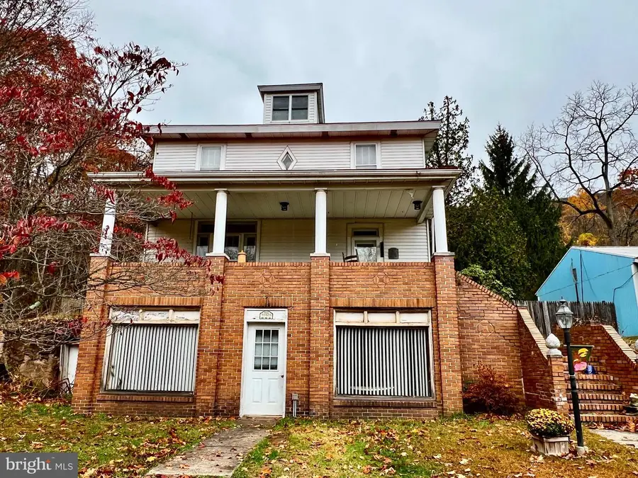 992 Fountain St, Ashland, PA 17921 - Image #2