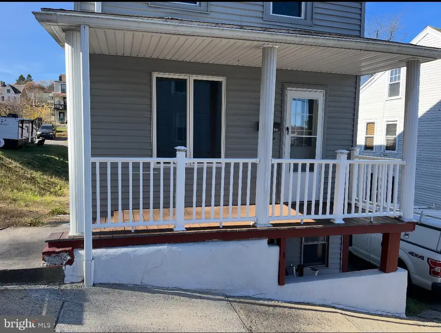 108 Cherry St, Saint Clair, PA 17970 - Image #2