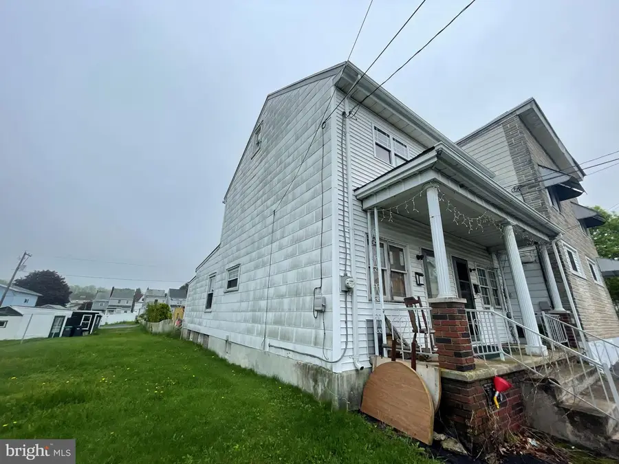 325-327 S Balliet St, Frackville, PA 17931 - Image #2