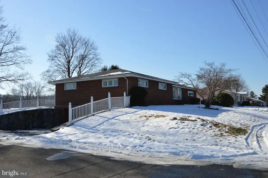 116 W Vine St, Ringtown, PA 17967 - Image #2