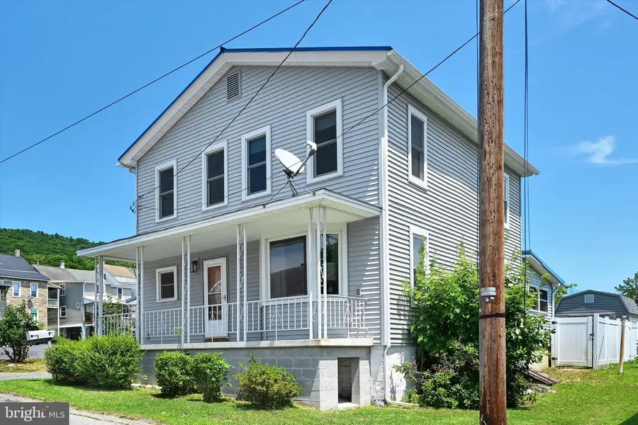 15 S 7th St, Tower City, PA 17980 - #3