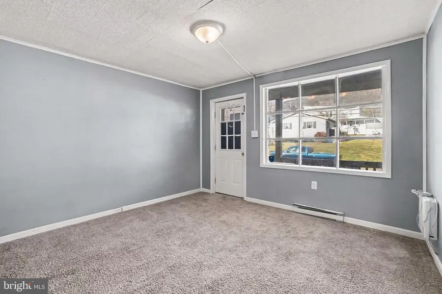 406 E Wiconisco Ave, Tower City, PA 17980 - Image #3