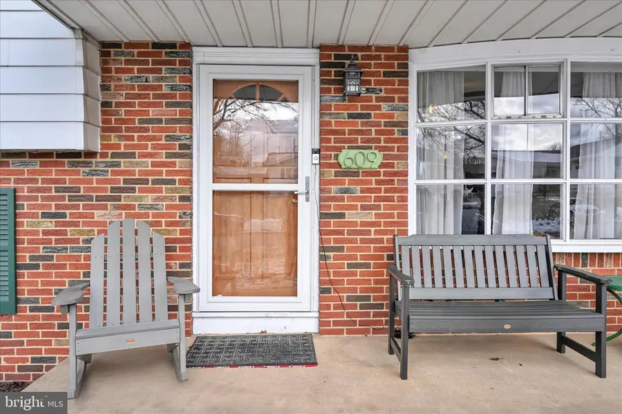 609 Hillcroft Ave, Schuylkill Haven, PA 17972 - Image #3