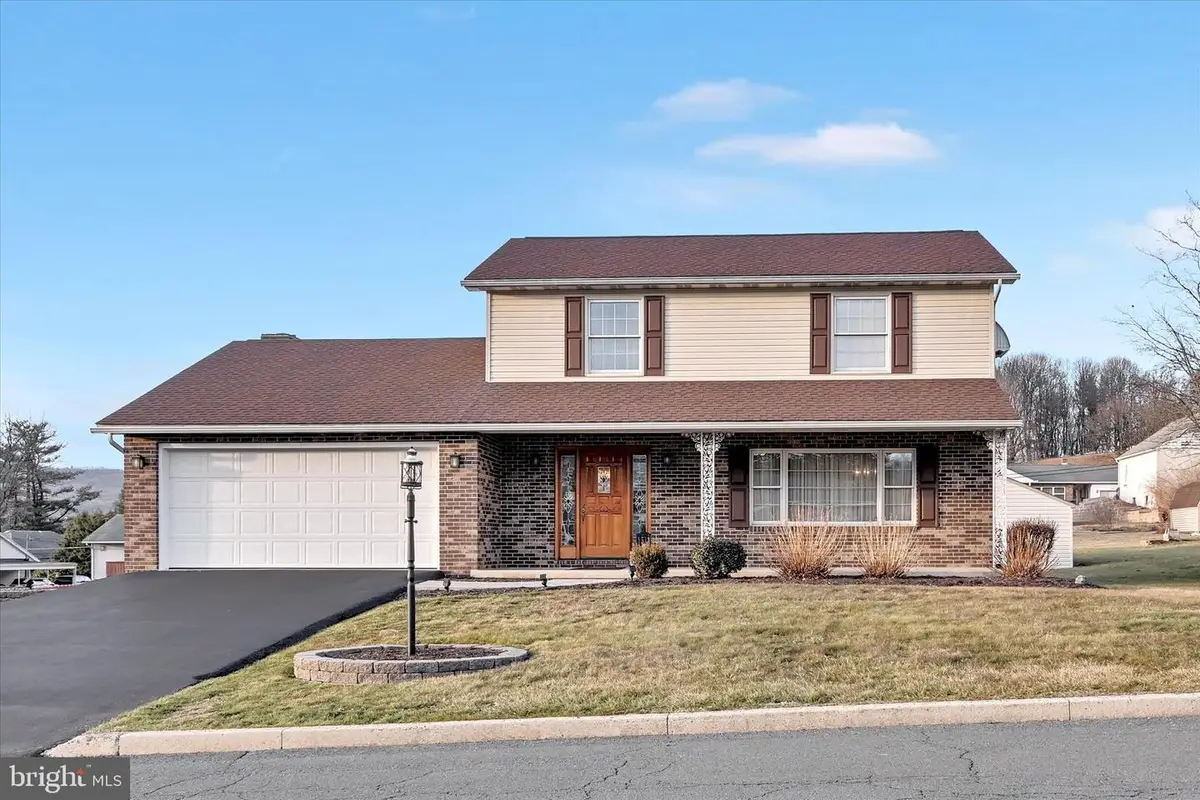 611 N Orchard Ave, Schuylkill Haven, PA 17972 - Image #1