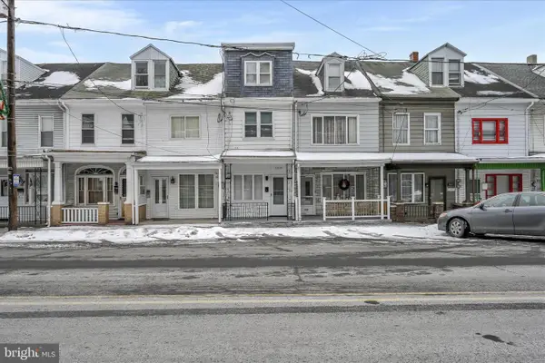 1018 E Centre St, MAHANOY CITY, PA 17948