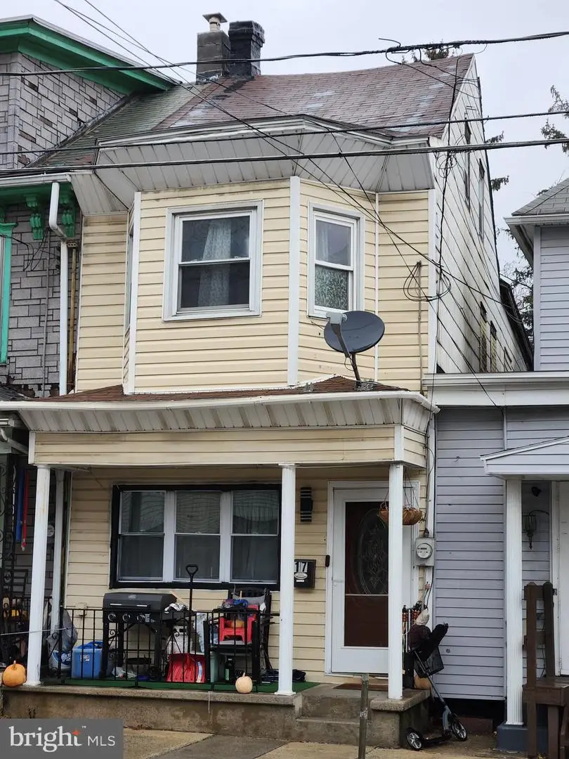 17 E Main St, Tremont, PA 17981 - Image #1