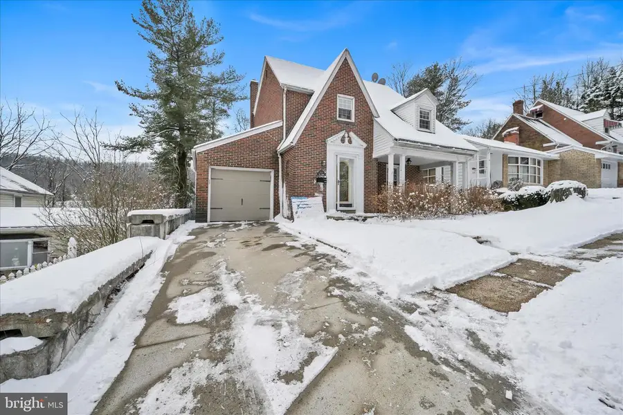 1611 Elk Ave, Pottsville, PA 17901 - #3