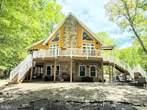 64 Algonquin Drive, HAZLETON, PA 18202