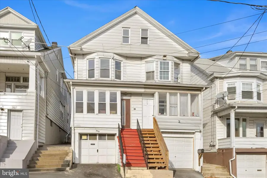 209 S Schuylkill Ave, Shenandoah, PA 17976 - Image #2