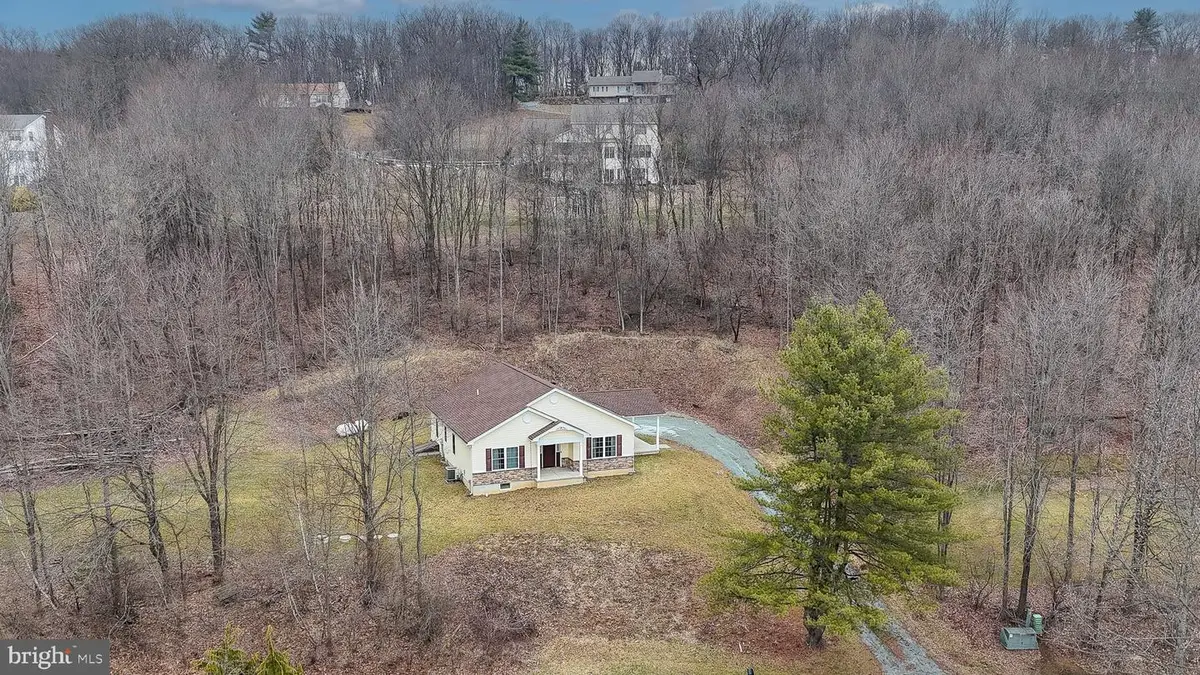 2021 Evergreen Dr, Tamaqua, PA 18252 - Image #1