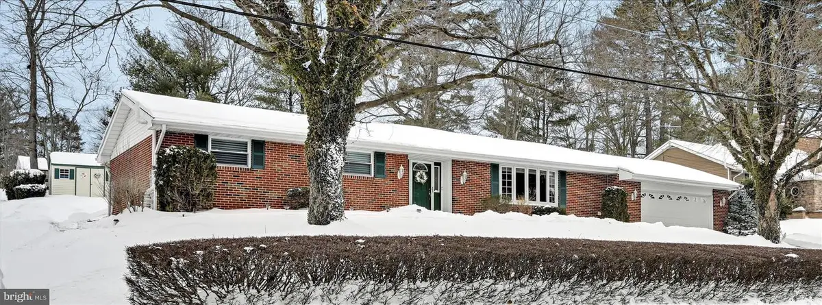 11 Bryn Mawr Ave, Pottsville, PA 17901 - #1