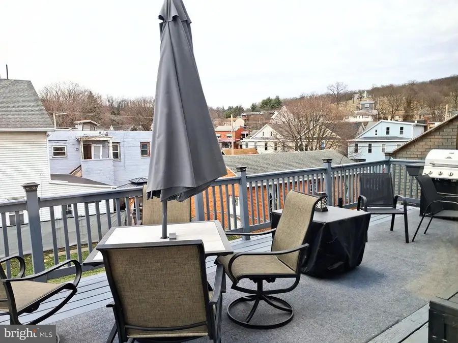 144 Pennsylvania Ave, Schuylkill Haven, PA 17972 - #3