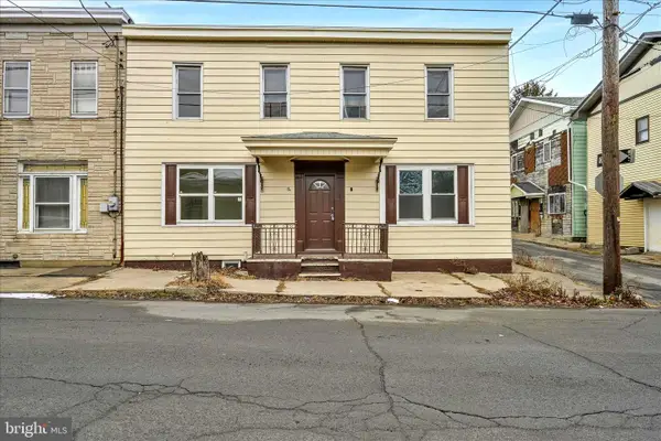 17 E Cherry St, SHENANDOAH, PA 17976