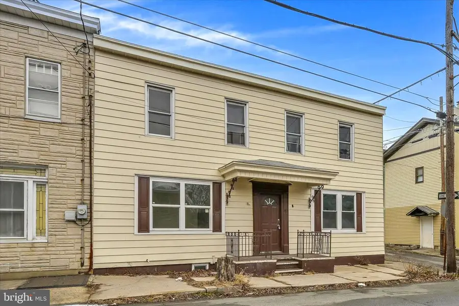 17 E Cherry St, Shenandoah, PA 17976 - Image #3
