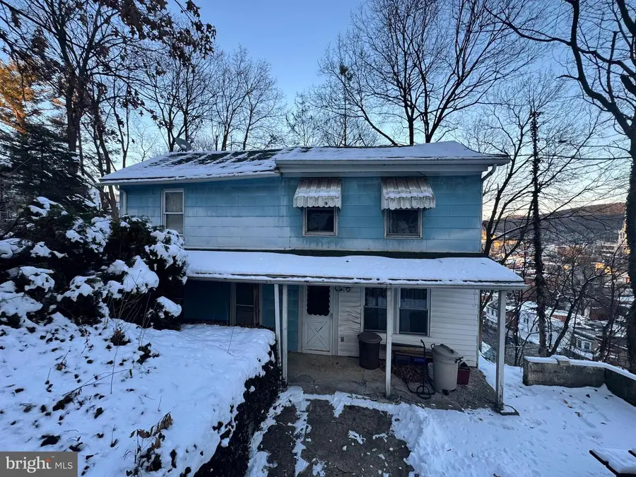 324 N 7th St, Pottsville, PA 17901 - Image #2