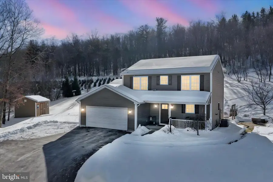 72 Evergreen Dr, New Ringgold, PA 17960 - Image #2