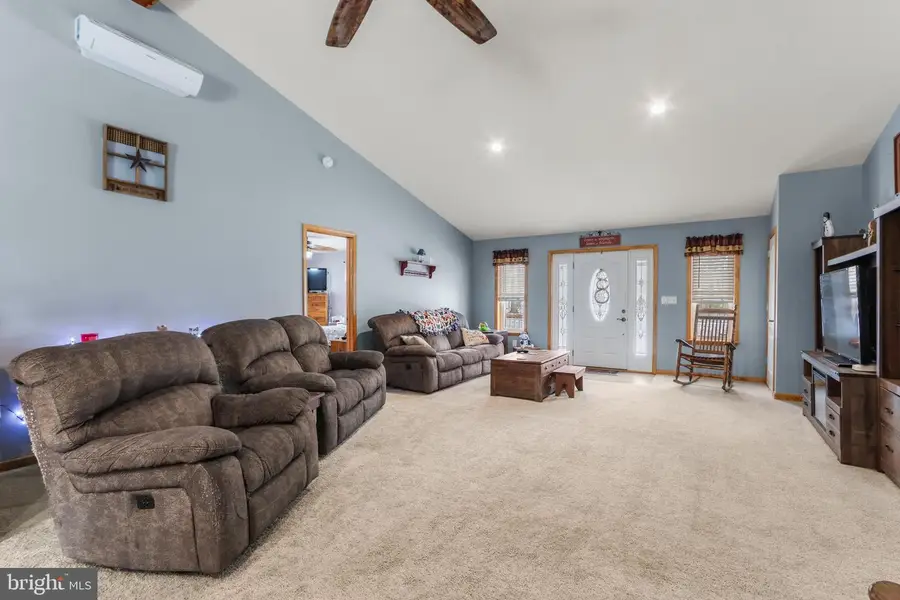 405 Rabbit Run Rd., Andreas, PA 18211 - #3