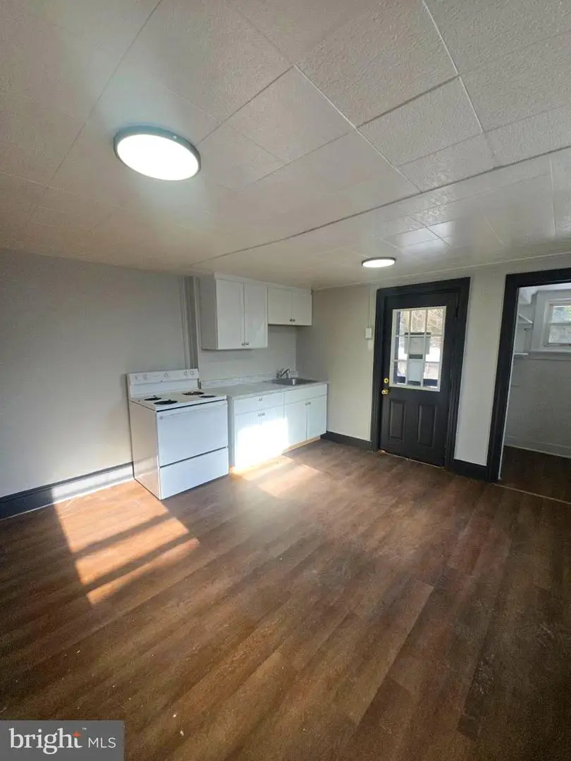 758 W Walnut St, Pottsville, PA 17901 - #3