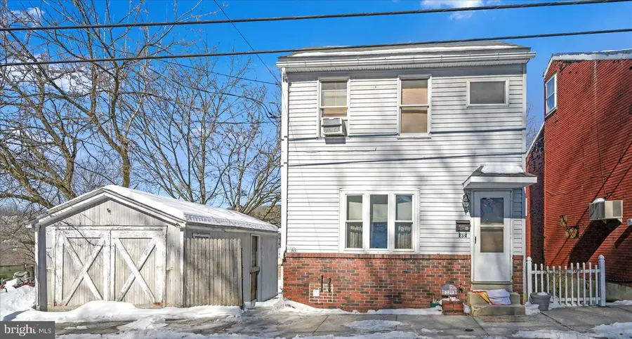 239 W Savory St, Pottsville, PA 17901 - #3