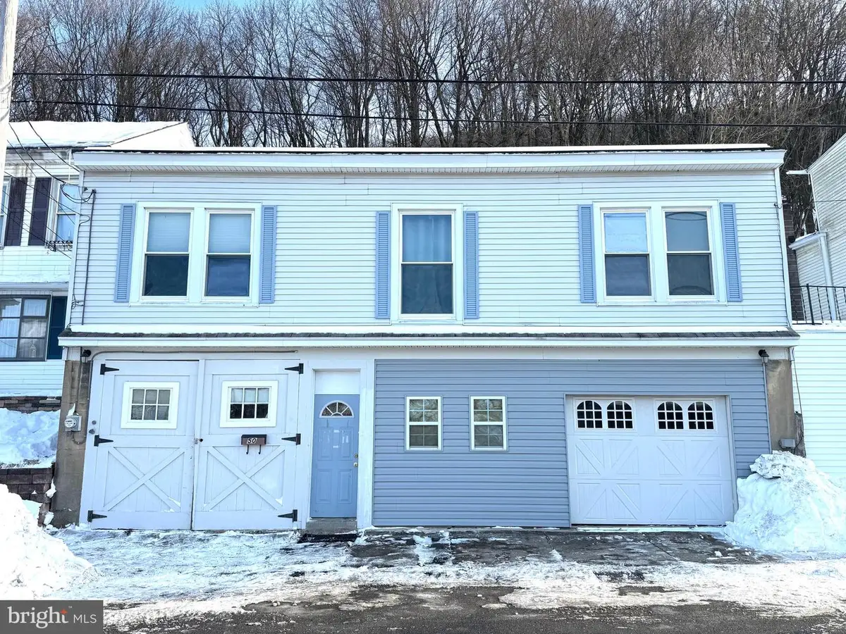 50 W Savory St, Pottsville, PA 17901 - #1