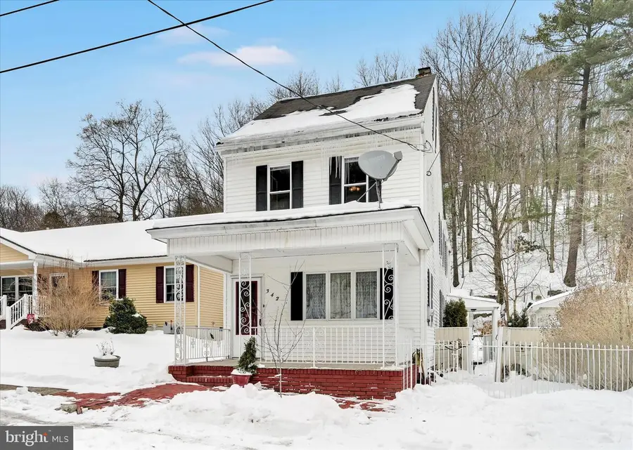 342 N 2nd St, Girardville, PA 17935 - #3