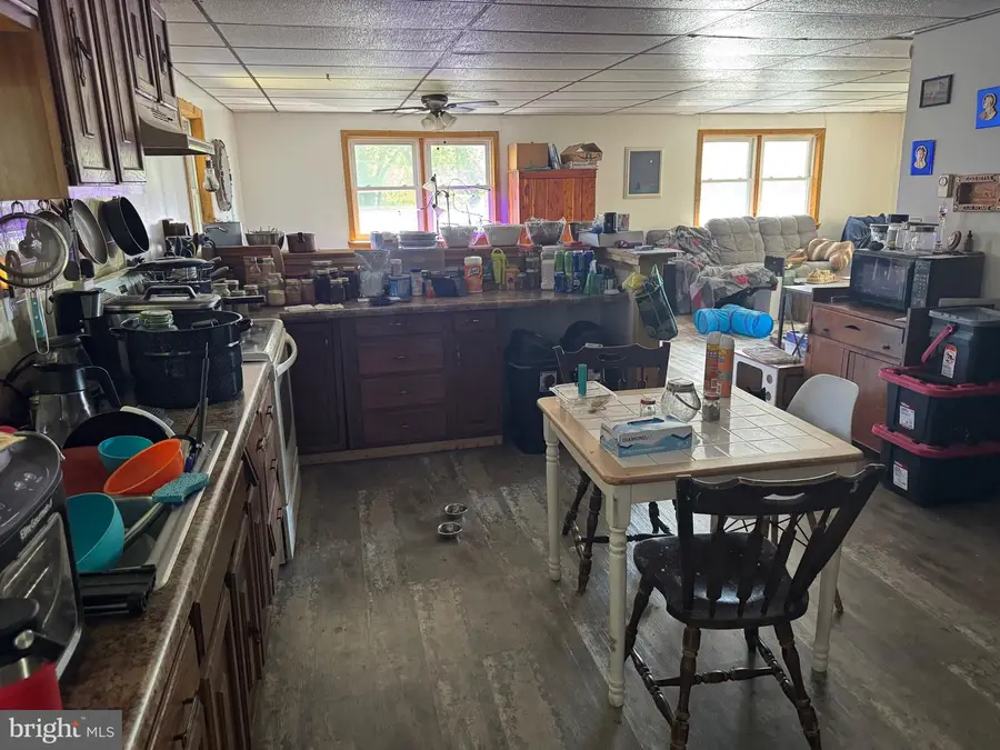 304 E Mahanoy Ave, Girardville, PA 17935 - #3