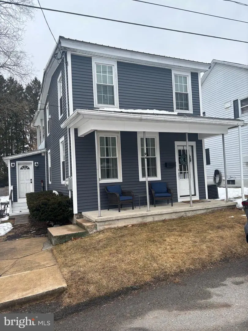 26 N Yohe St, Tower City, PA 17980 - #2