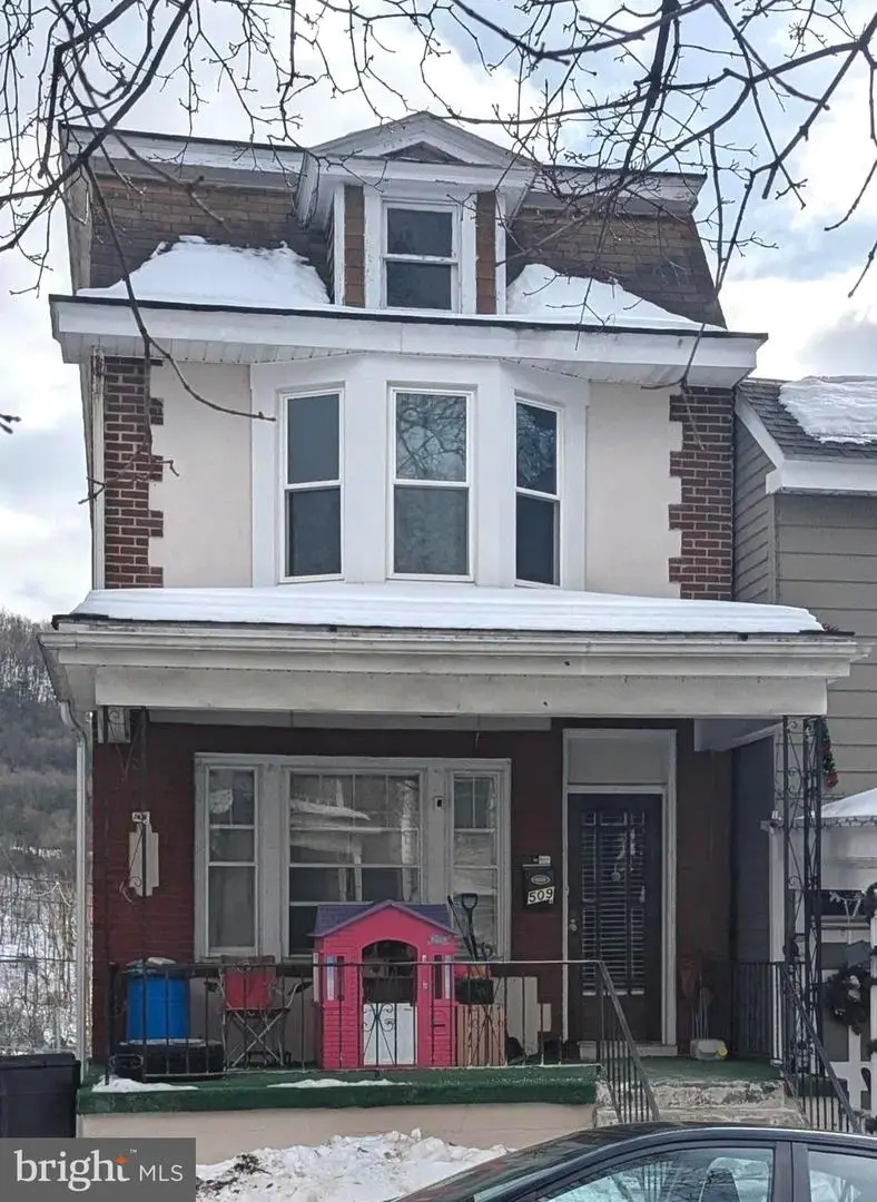 509-a Carbon St, Pottsville, PA 17901 - #1