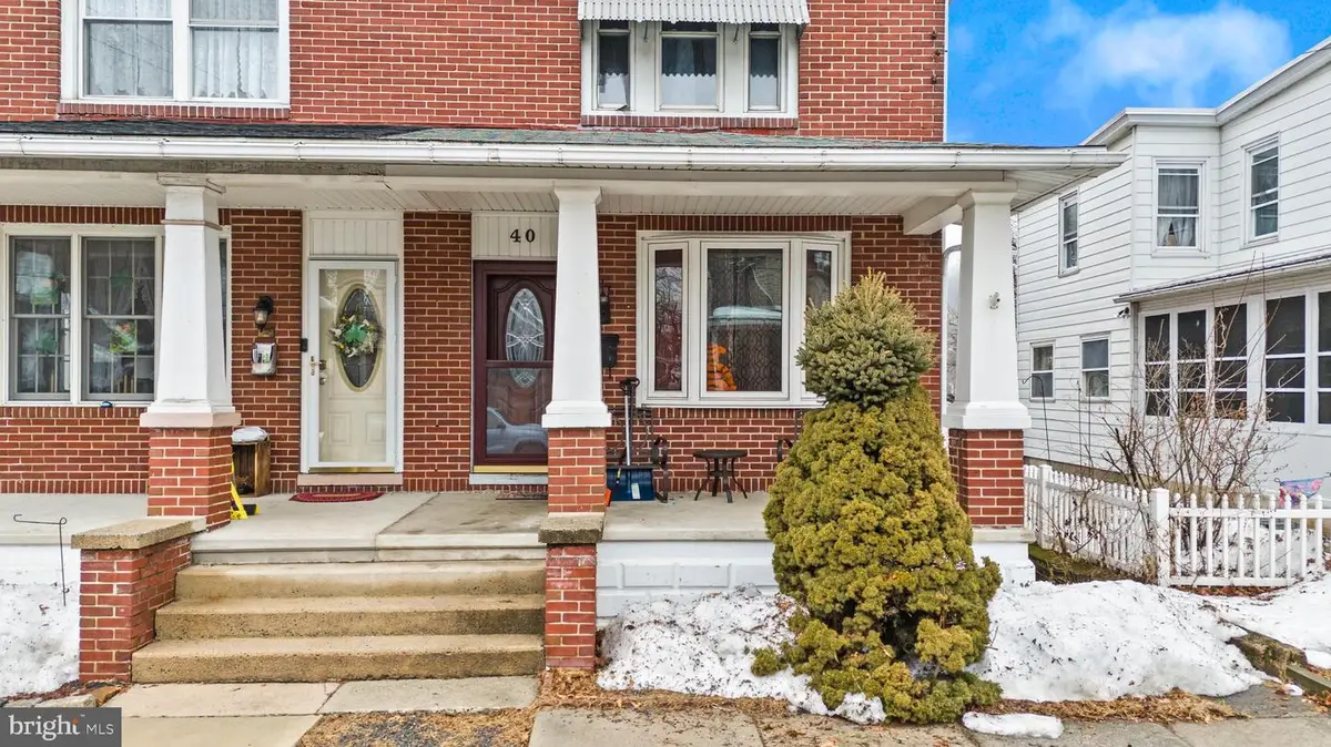 40 Stanton St, Schuylkill Haven, PA 17972 - #1