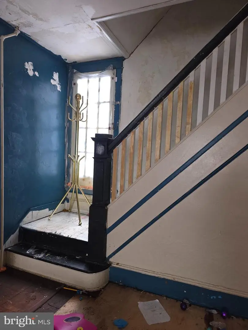 217 W Cherry St, Shenandoah, PA 17976 - #3